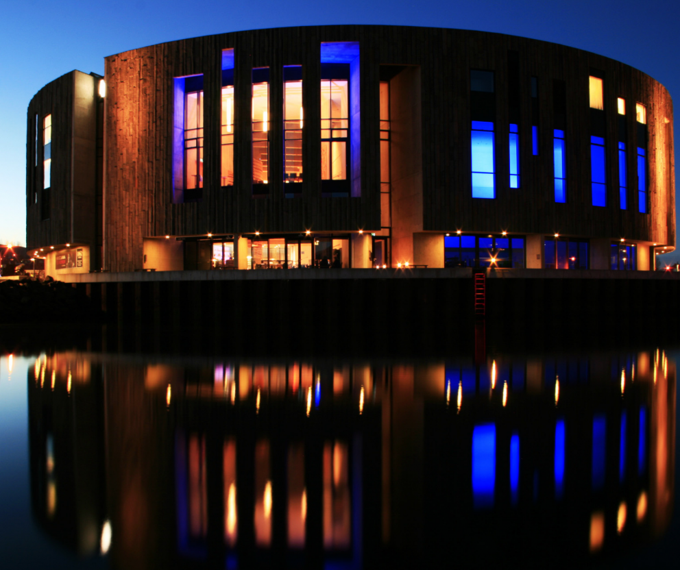 Fiðringur verður í Menningarhúsinu Hofi þann 5. maí nk.