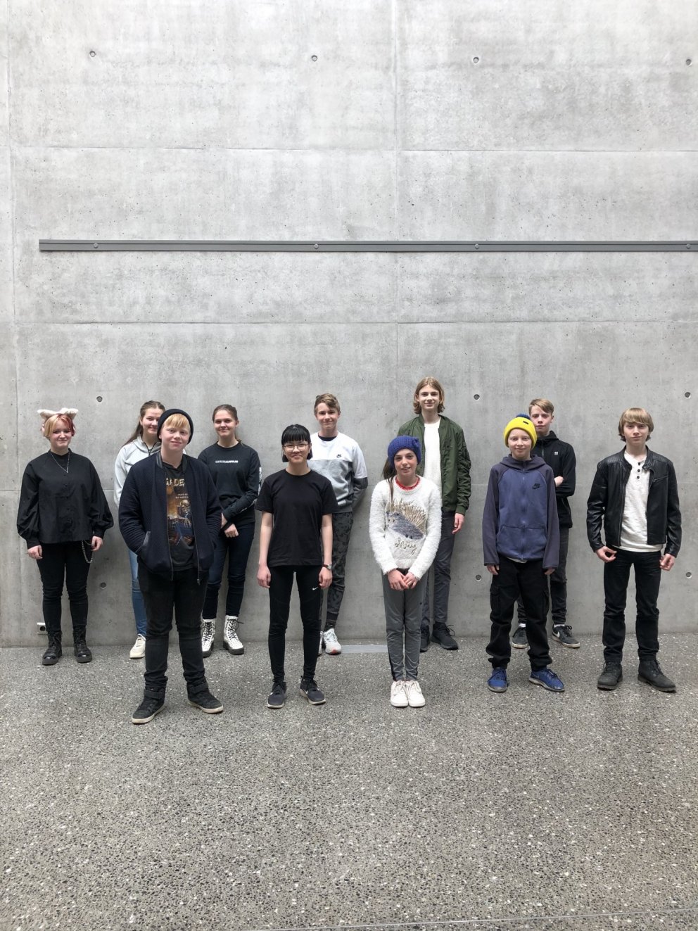 Ungir semja, fullorðnir flytja