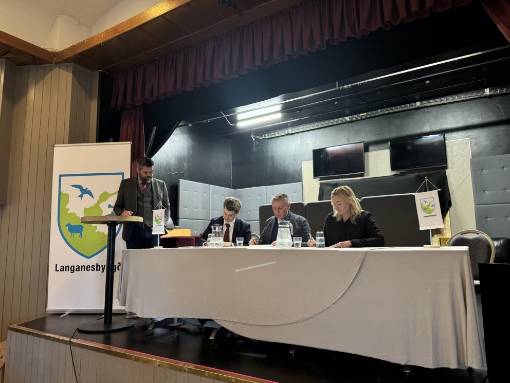 Fulltrúar Landsnets og Rarik, ásamt ráðherra kynntu aðgerðirnar og undirrituðu viljayfirlýsingu.