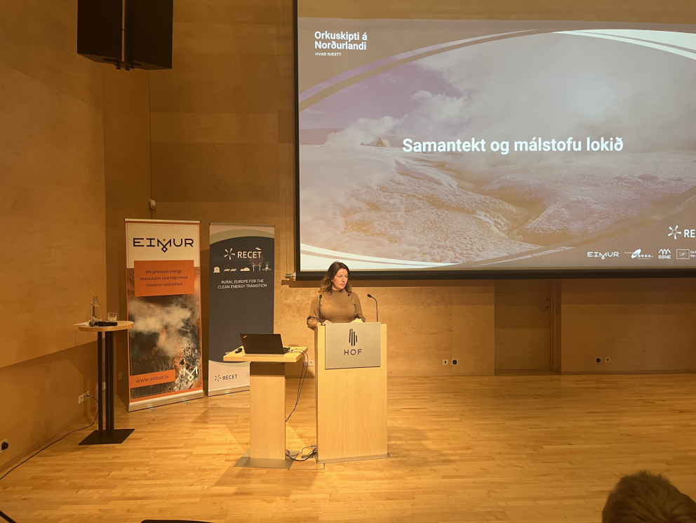 Hvað ef við fylltum Akureyrarlaug tvisvar í viku af olíu og kveiktum í henni?