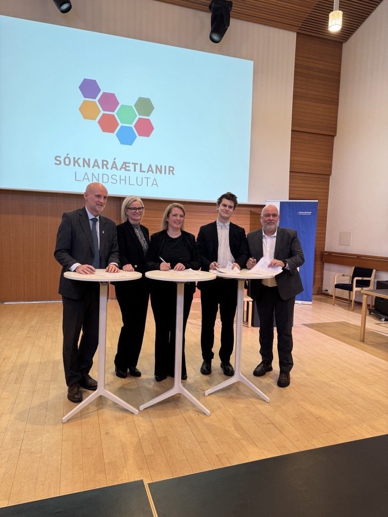 Frá undirritun samnings um Sóknaráætlun Norðulands eystra 2025-2029.