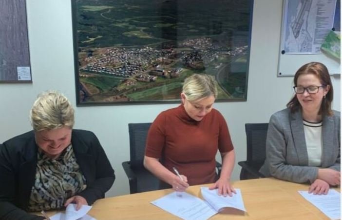 Samið um markaðssetningu Norðurlands í tengslum við Akureyrarflugvöll