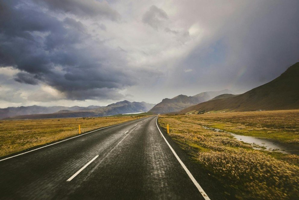 Markmiðið er að hvergi á þjóðvegakerfi landsins verði lengra en 100 km á milli hraðhleðslustöðva. / &hellip;