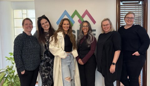 Frá vinstri: Albertína Friðbjörg Elíasdóttir. Sólveig Gunnarsdóttir, Steinunn Ósk Valsdóttir, Fida Abu Libdeh, Díana Jóhannsdóttir og Kristín Helga Schiöth.